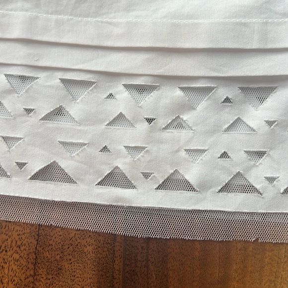 MILLY Lazer Cut tank top, size 6 - Picture 6 of 10